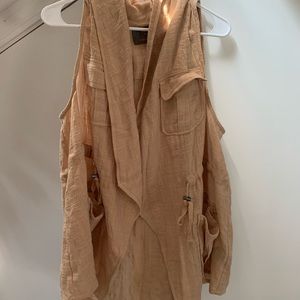 NWT Torrid Vest, size 2. Tan.